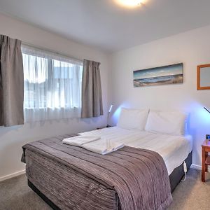 One-Bedroom Room